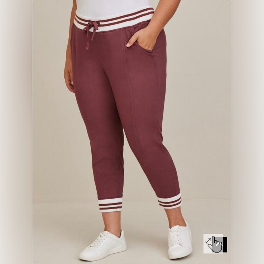 Torrid 1R Classic Fit Jogger Stretch Poplin Mid-Rise Pant Burgundy and White